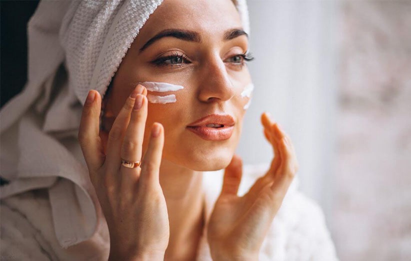 پاکسازی عمیق پوست: روشهای کلینیکی و خانگی